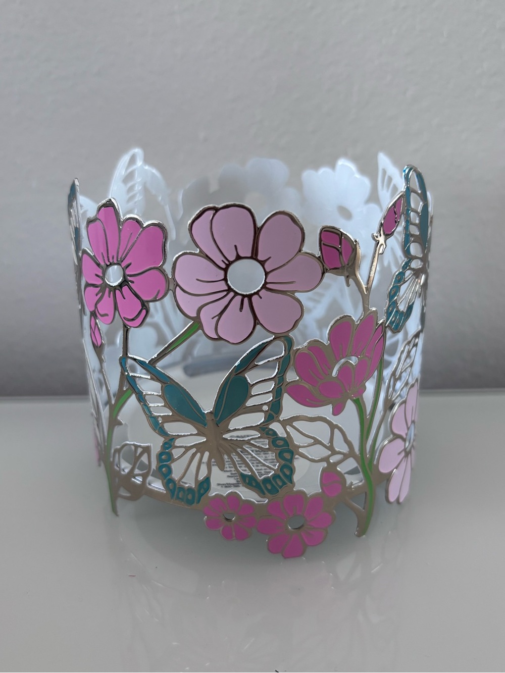 NWT Bath & Body Works Flowers & Butterflies In The Garden 3 Wick Candle Holder